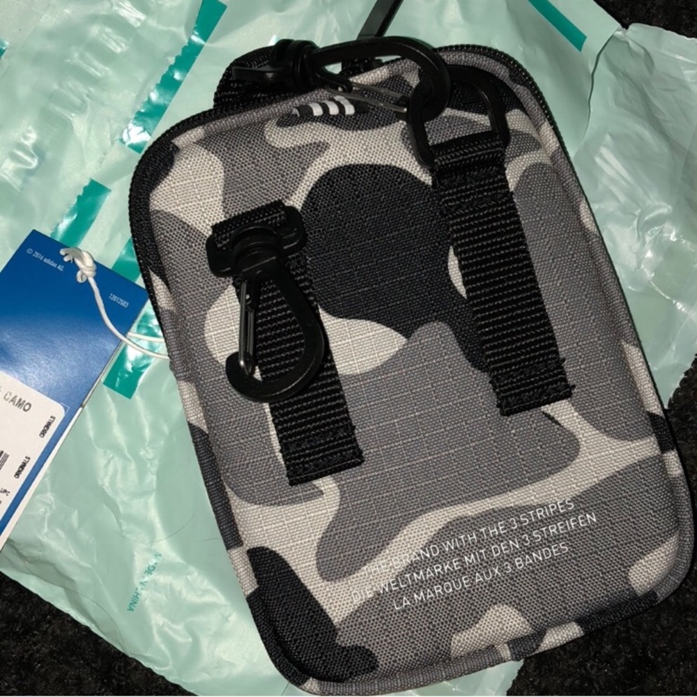 NWT Adidas Camo Bag - Picture 2 of 5